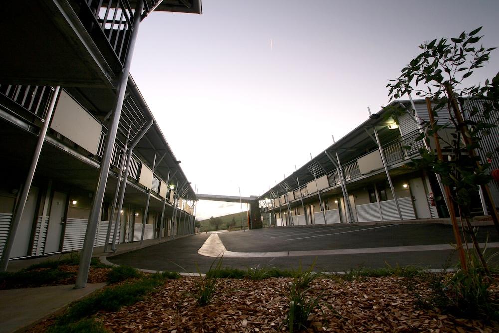 Station Motel Parkes Bagian luar foto